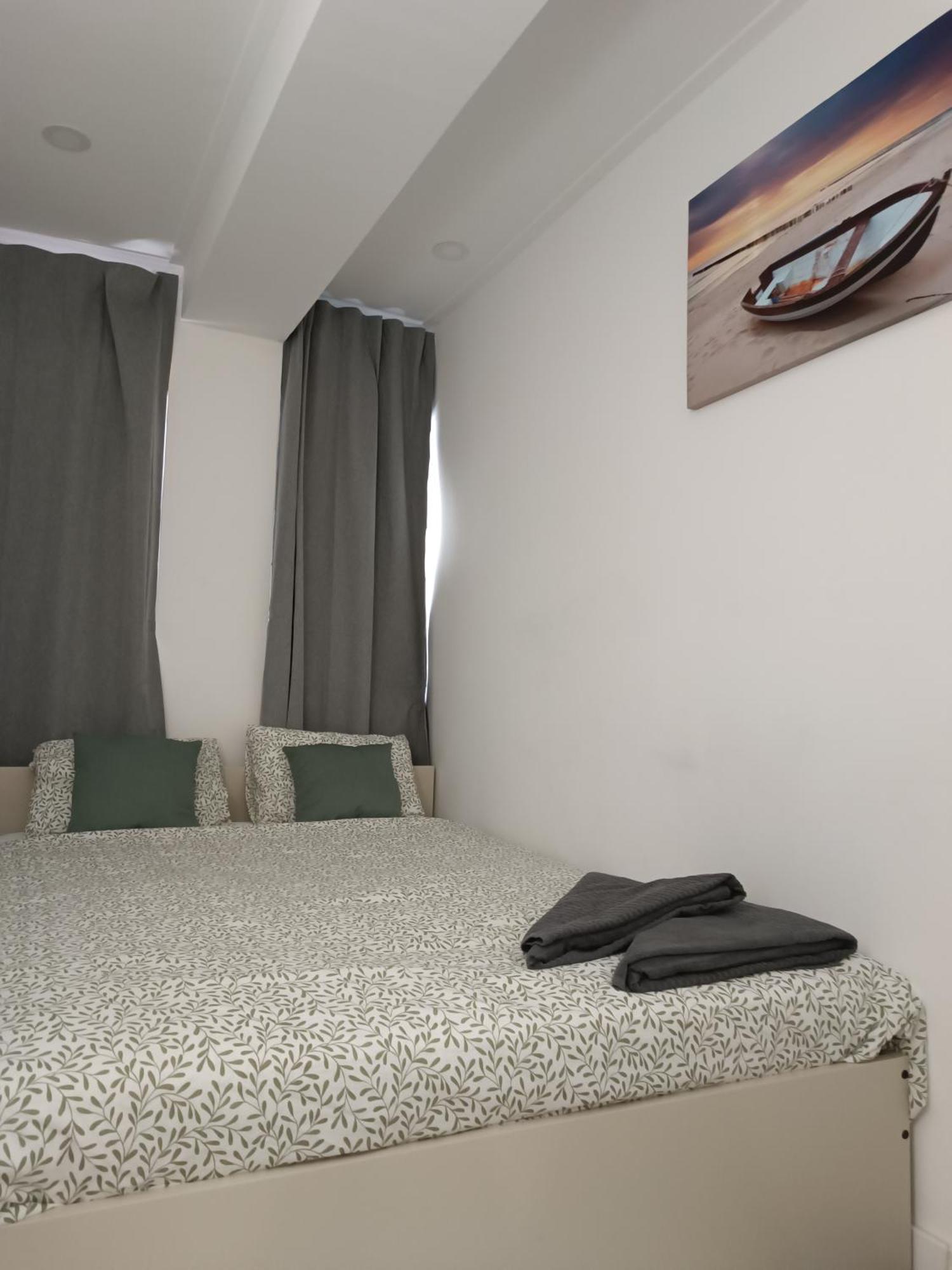 Plaza Caparica Hostel Costa de Caparica Eksteriør billede